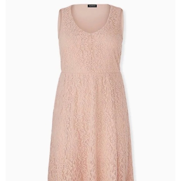 Torrid NWT Pale Pink Lace Midi Dress Size 1 - Picture 1 of 5